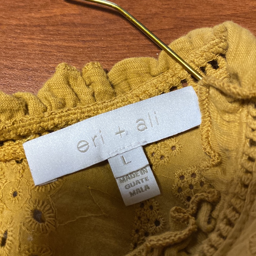 Erin + Ali Anthropologie Top - Picture 2 of 3